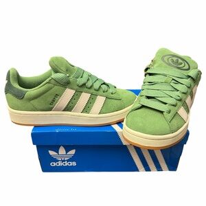 Adidas Women’s New in box Size 6 Sneakers! Light green Campus OOs shoes! Suede!